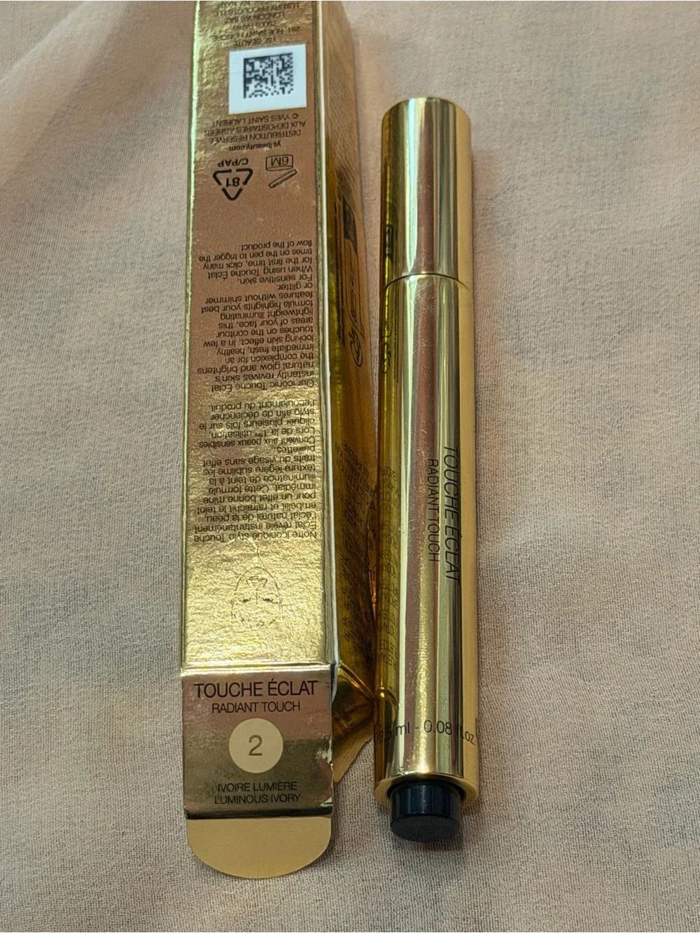 Yves Saint Laurent Touche Éclat Radiant Touch shade 2